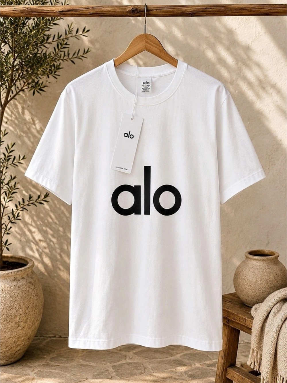 Alo Logo Short Sleeve Tee in White NWT